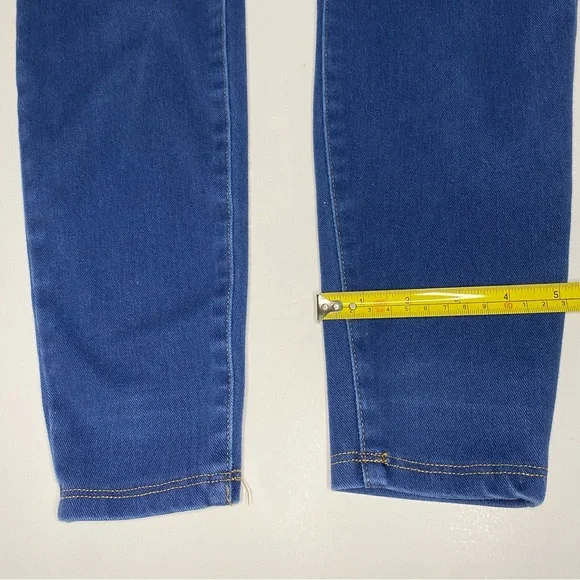 Time and Tru | Women’s Blue high waist Jeans Size S (4-6) - Picture 6 of 6